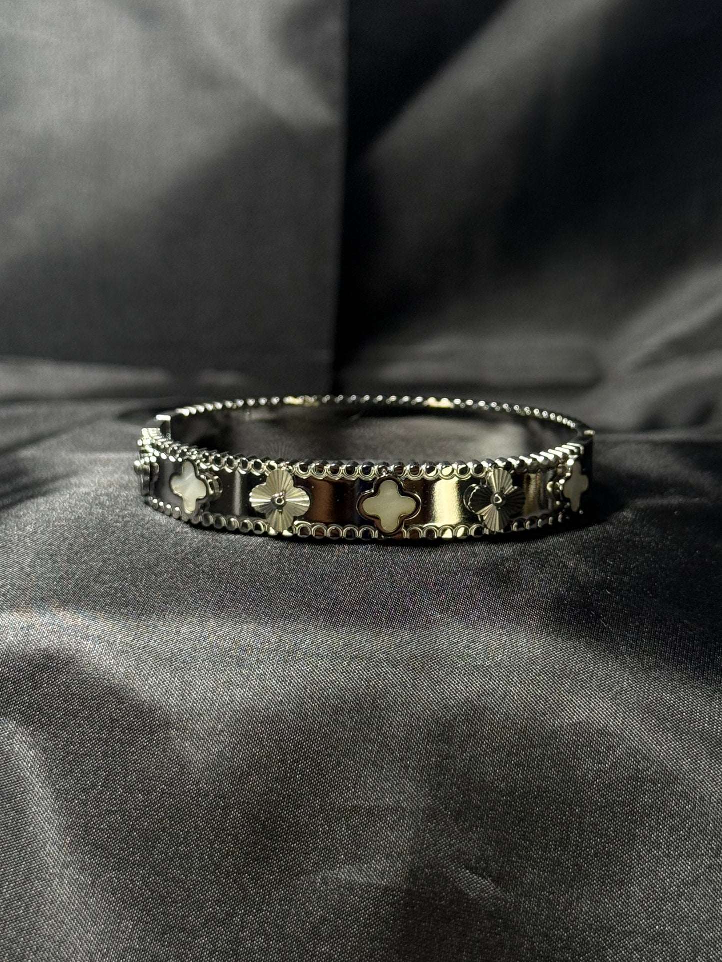 Multi-Clover Bangle