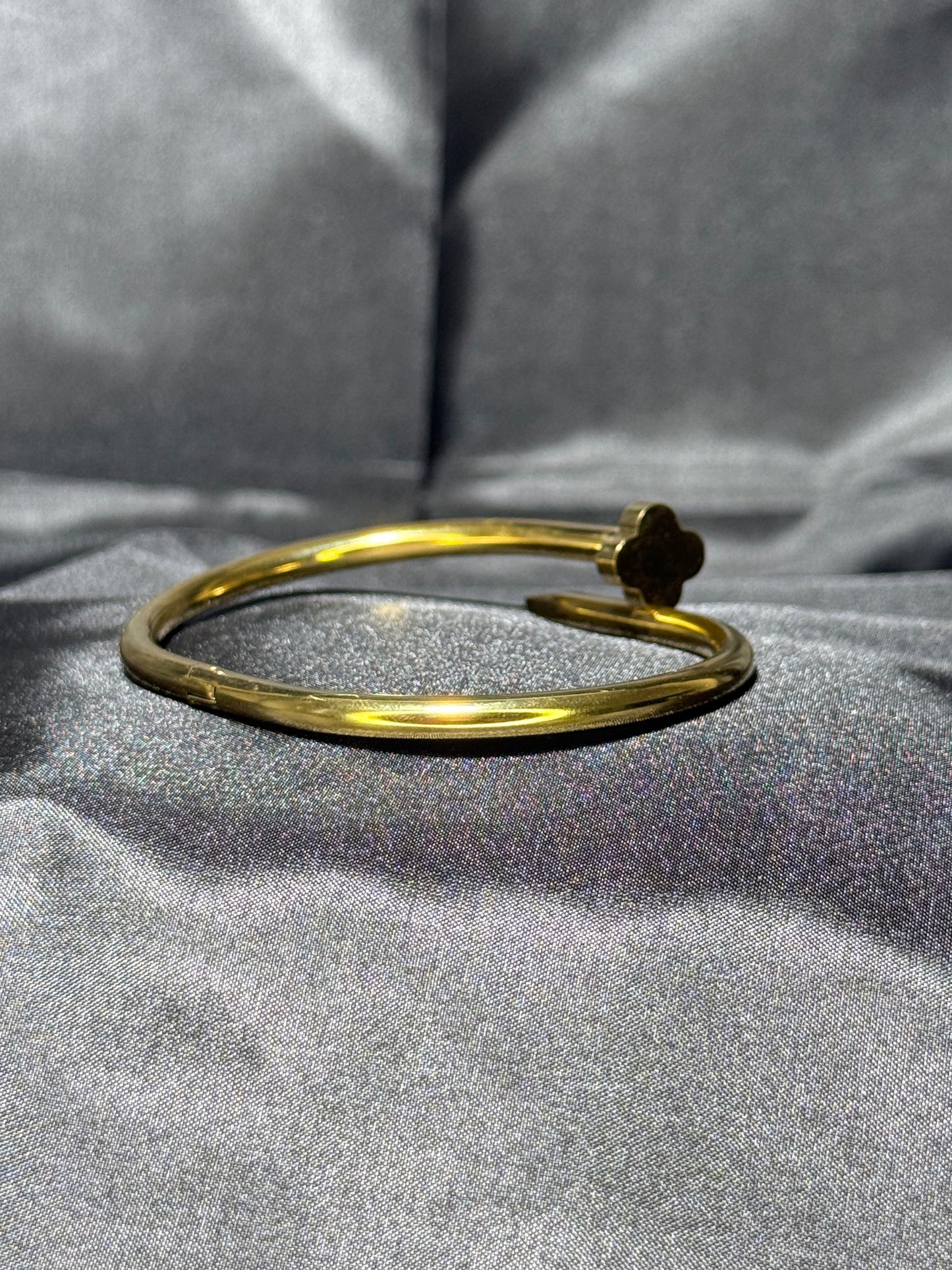 Clover Nail Bangle
