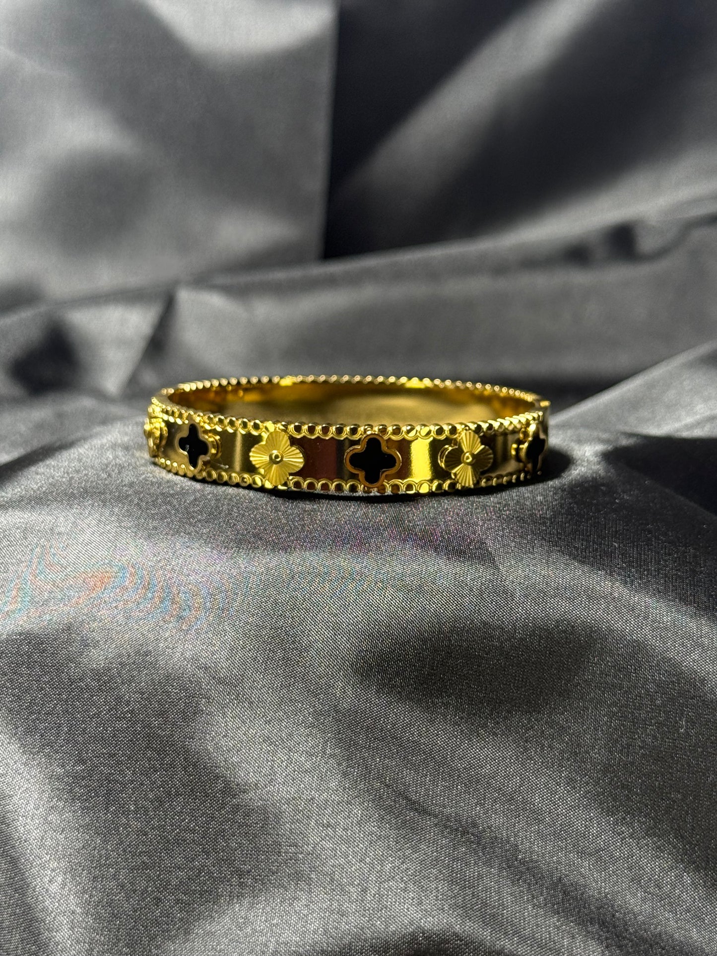 Multi-Clover Bangle