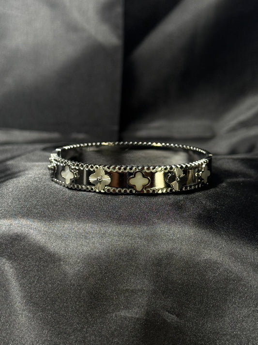 Multi-Clover Bangle